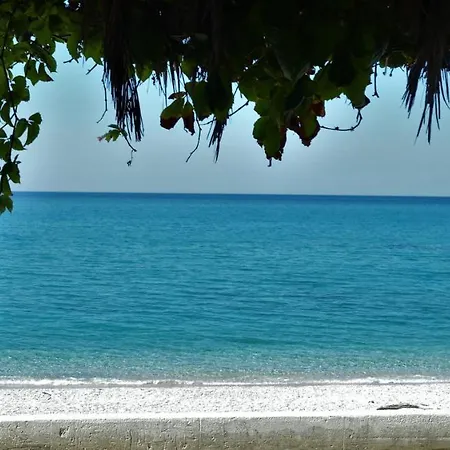 Beachfront Katerina Mare Retreat Vakantiehuis *