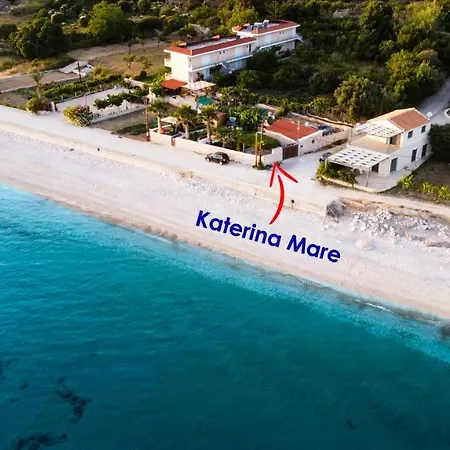 Prázdninový dům Beachfront Katerina Mare Retreat *